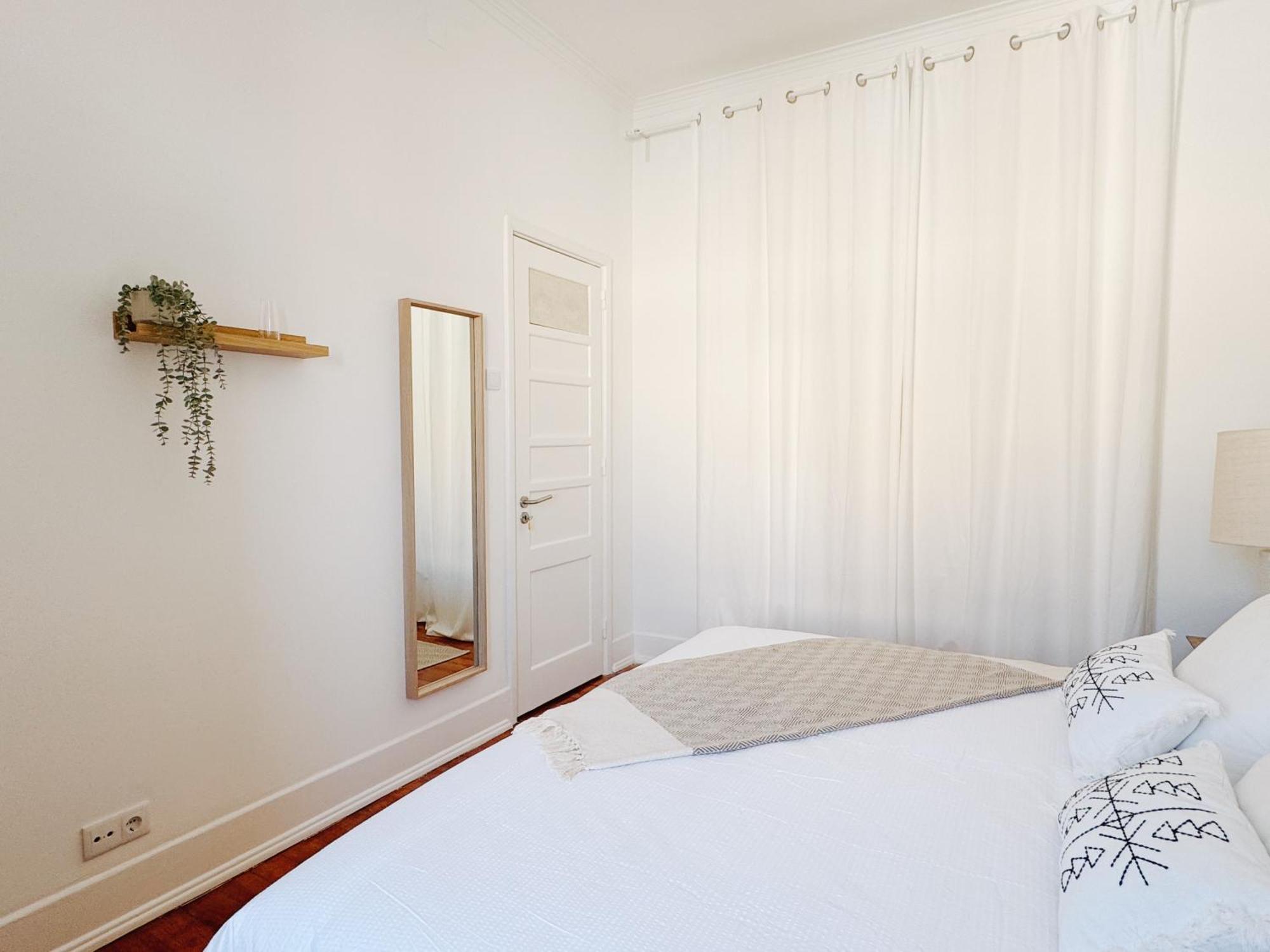 Quarto em Acomodações Particulares Soar L Fonte Luminosa L Lisboa